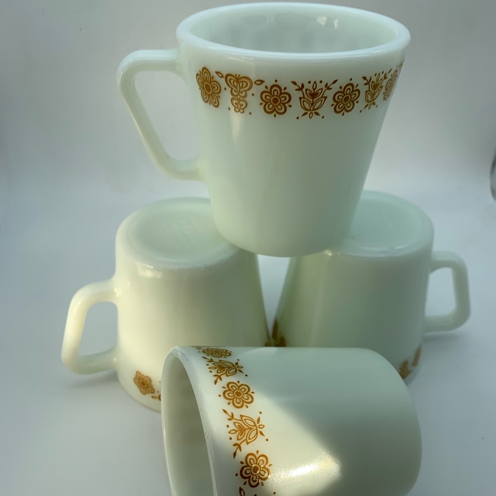 Vintage Pyrex “ Butterfly Gold” mugs. Set of 4